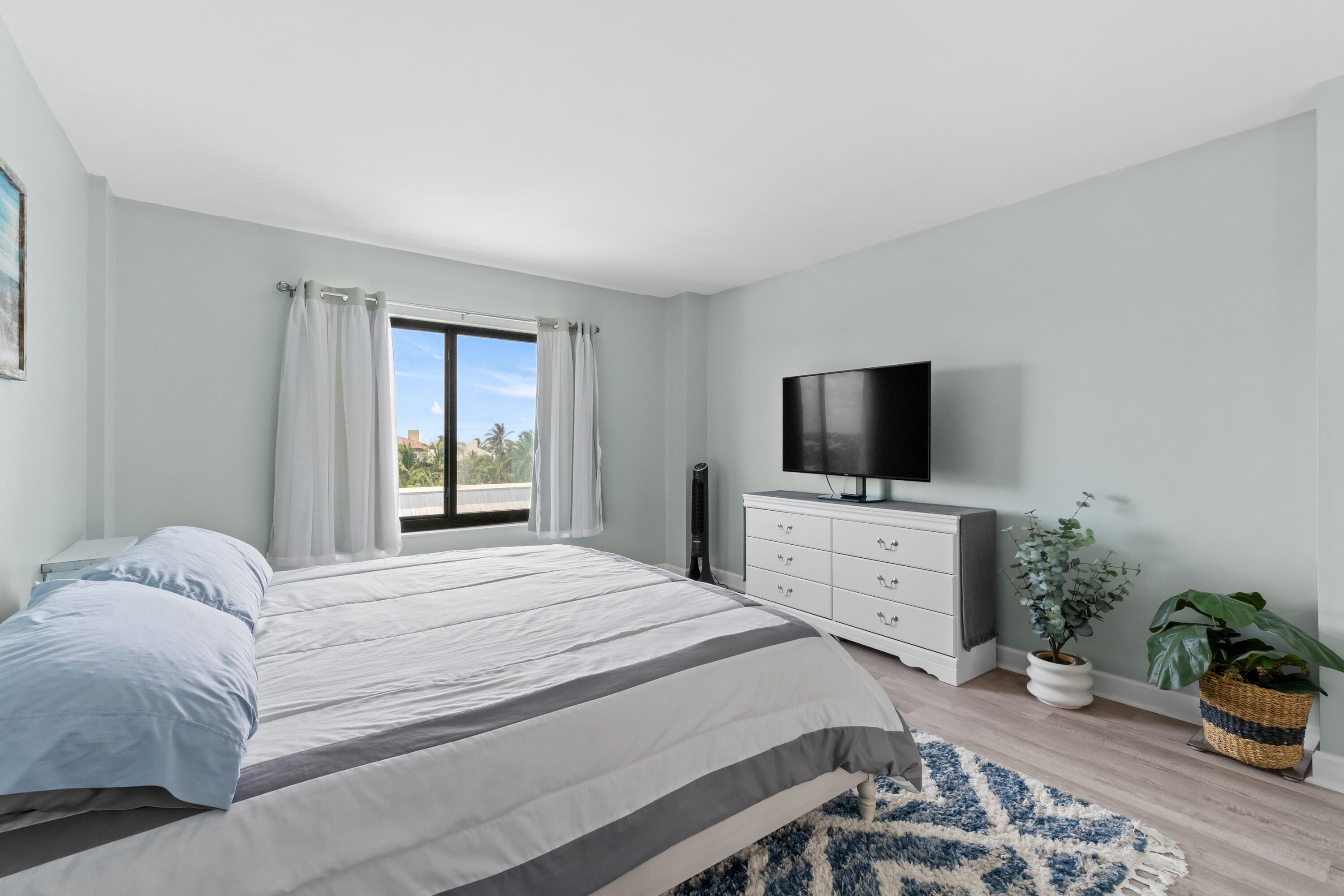 Sea Pointe Towers - Residential Lease