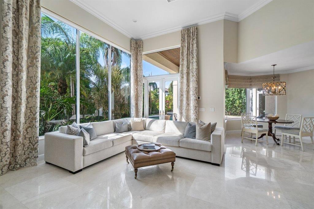 ROYAL PALM YACHT & COUNTRY CLUB - Residential