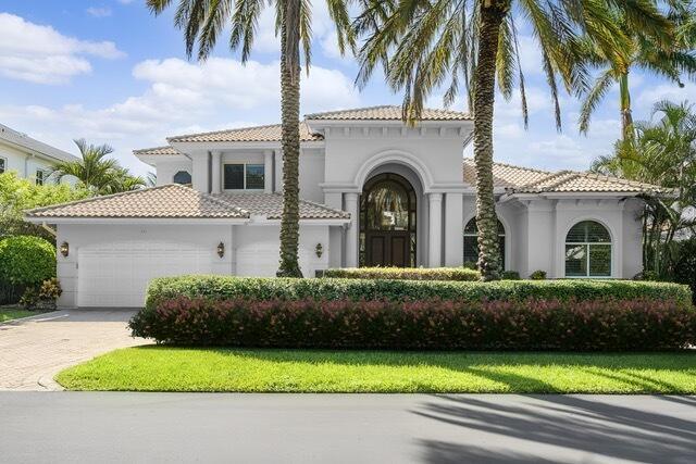 ROYAL PALM YACHT & COUNTRY CLUB - Residential