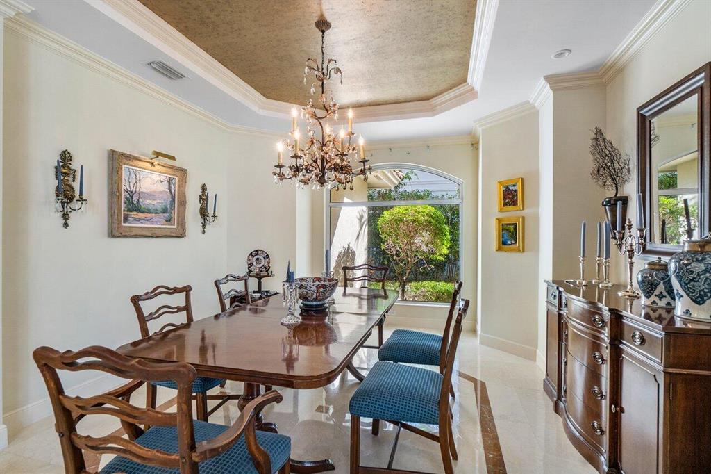 ROYAL PALM YACHT & COUNTRY CLUB - Residential