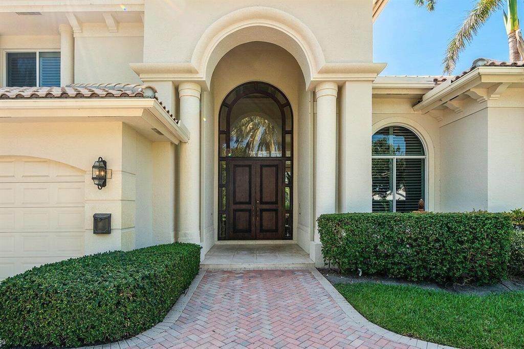 ROYAL PALM YACHT & COUNTRY CLUB - Residential