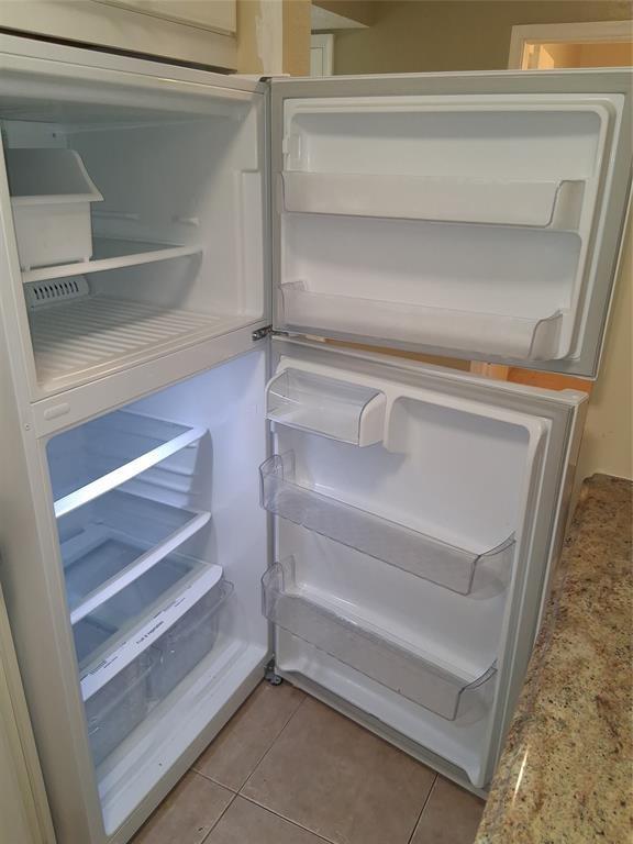 IMPERIAL POINT CONDO - Residential