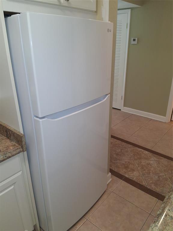 IMPERIAL POINT CONDO - Residential