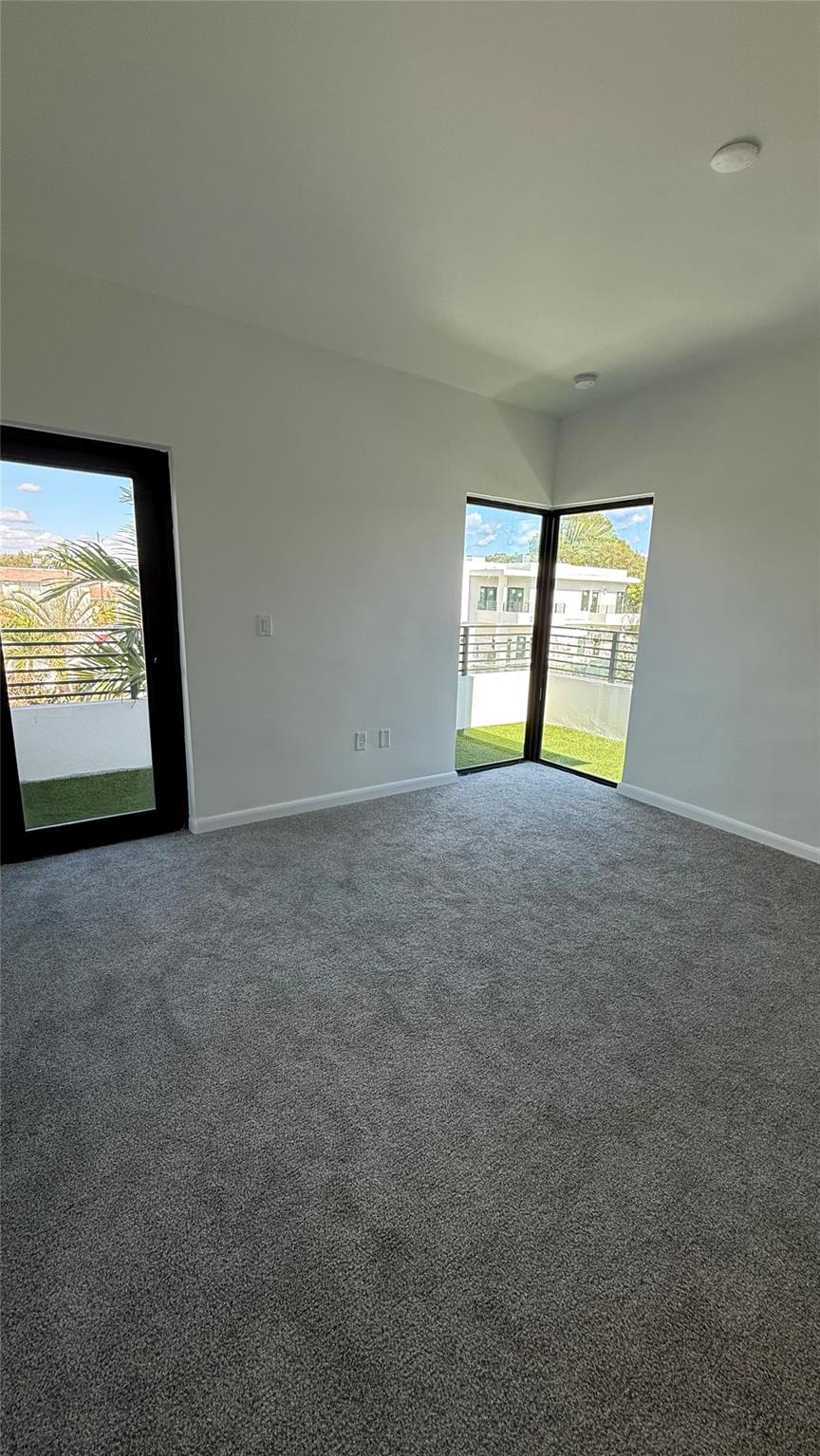 Hollywood Little Ranches - Residential Lease