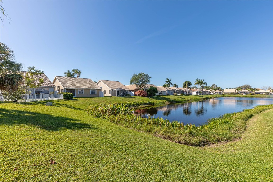 Hampton Lakes - Residential