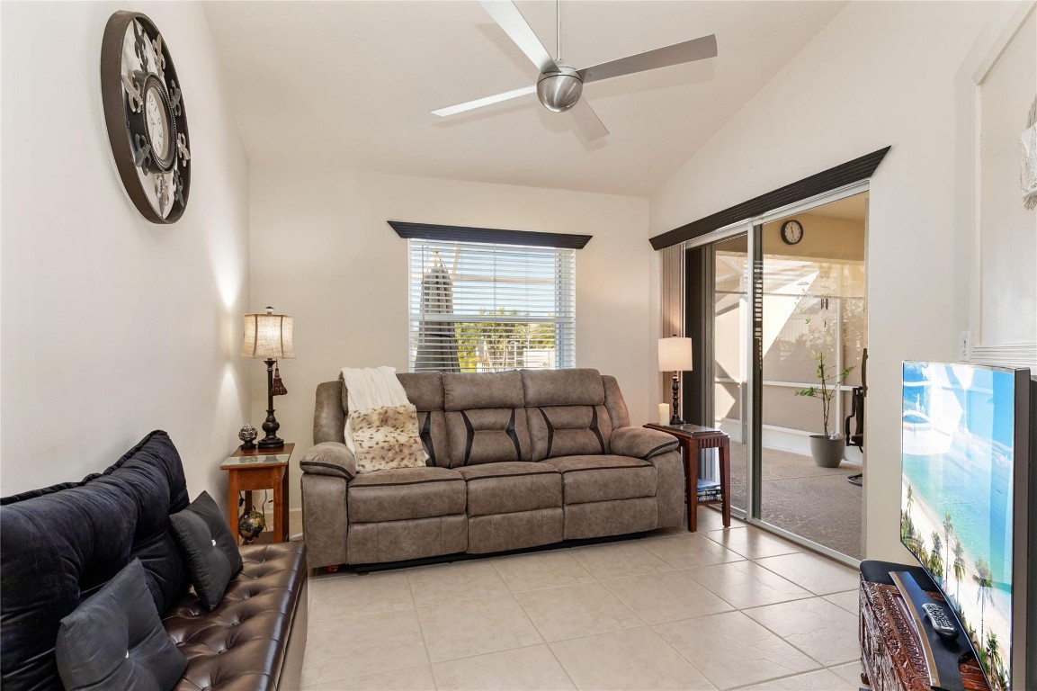 Hampton Lakes - Residential