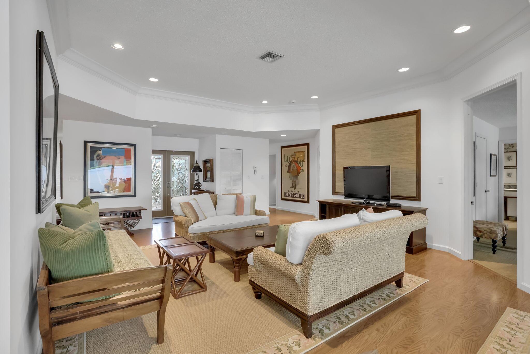 CYPRESS POINT VILLAS OF B - Residential