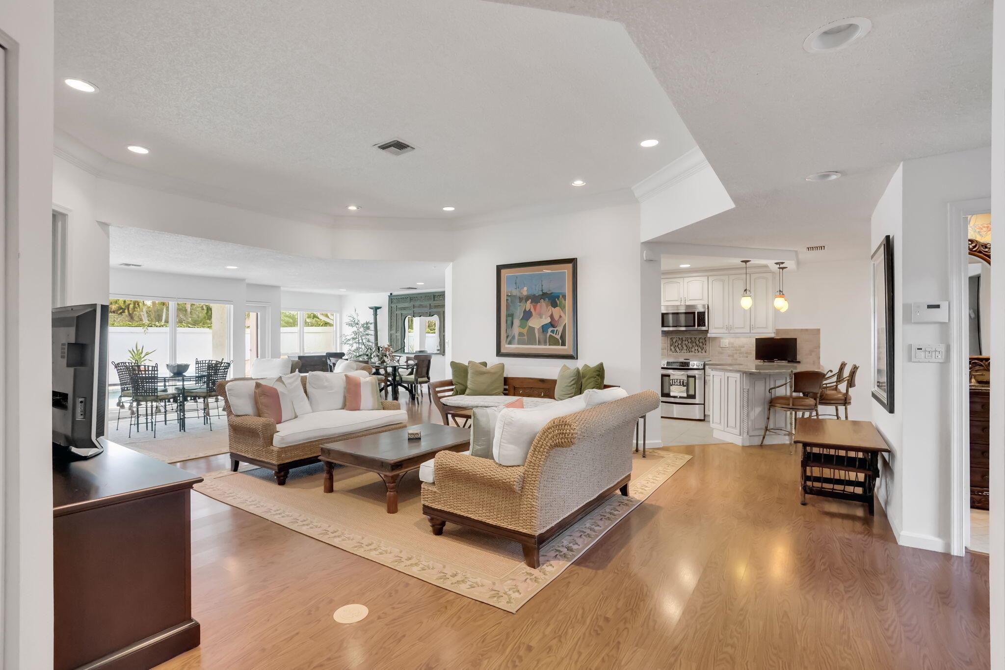 CYPRESS POINT VILLAS OF B - Residential