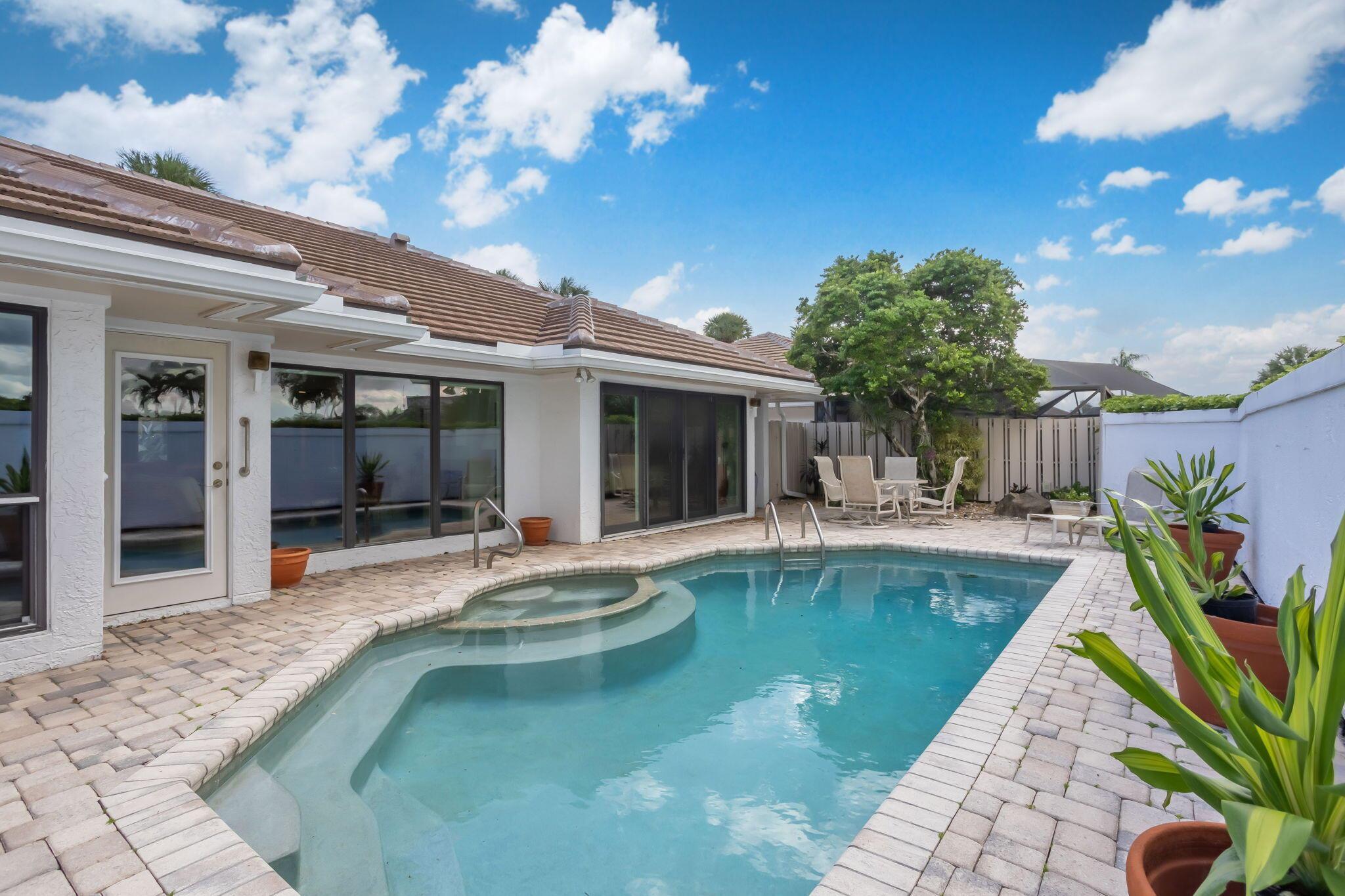 CYPRESS POINT VILLAS OF B - Residential