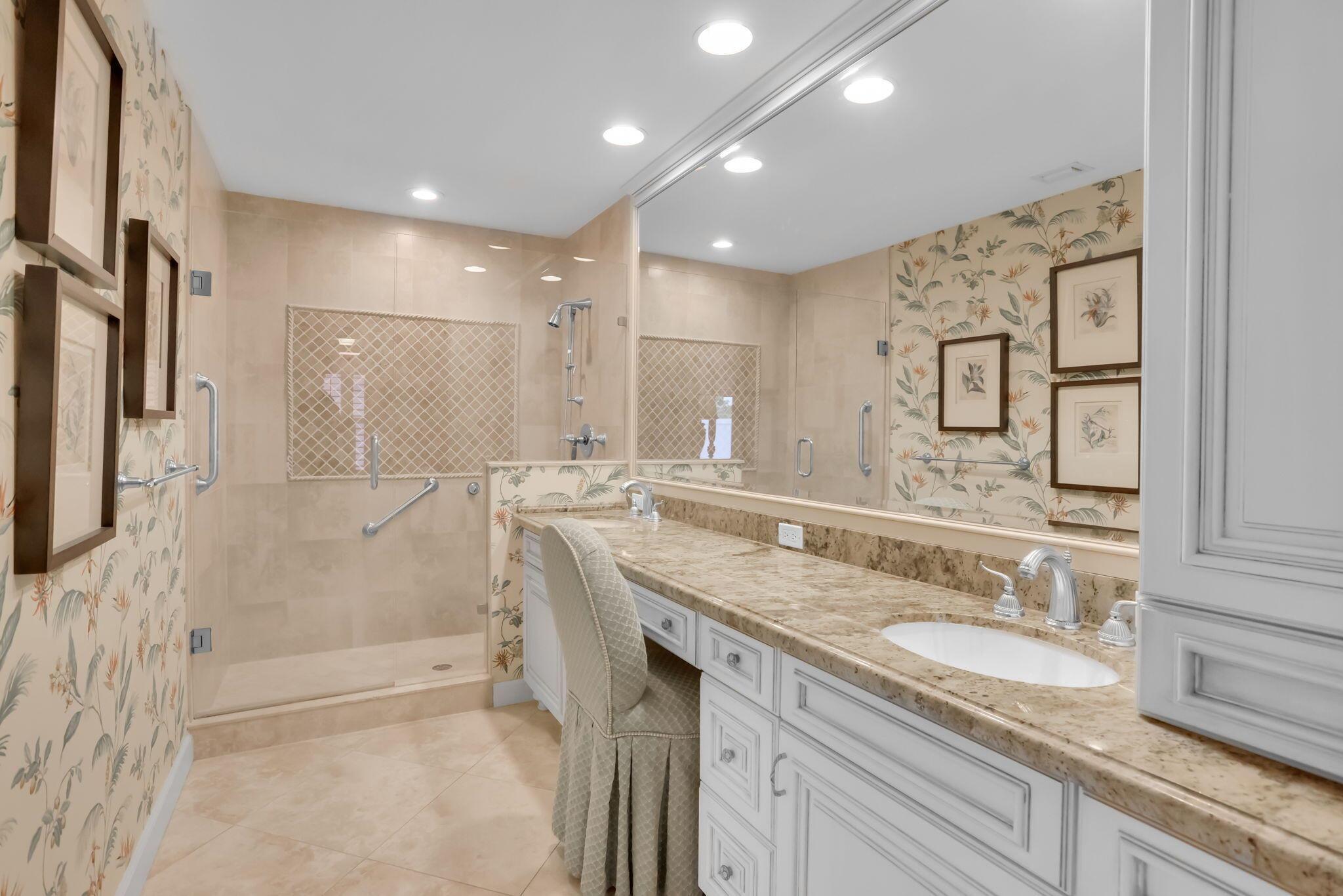 CYPRESS POINT VILLAS OF B - Residential