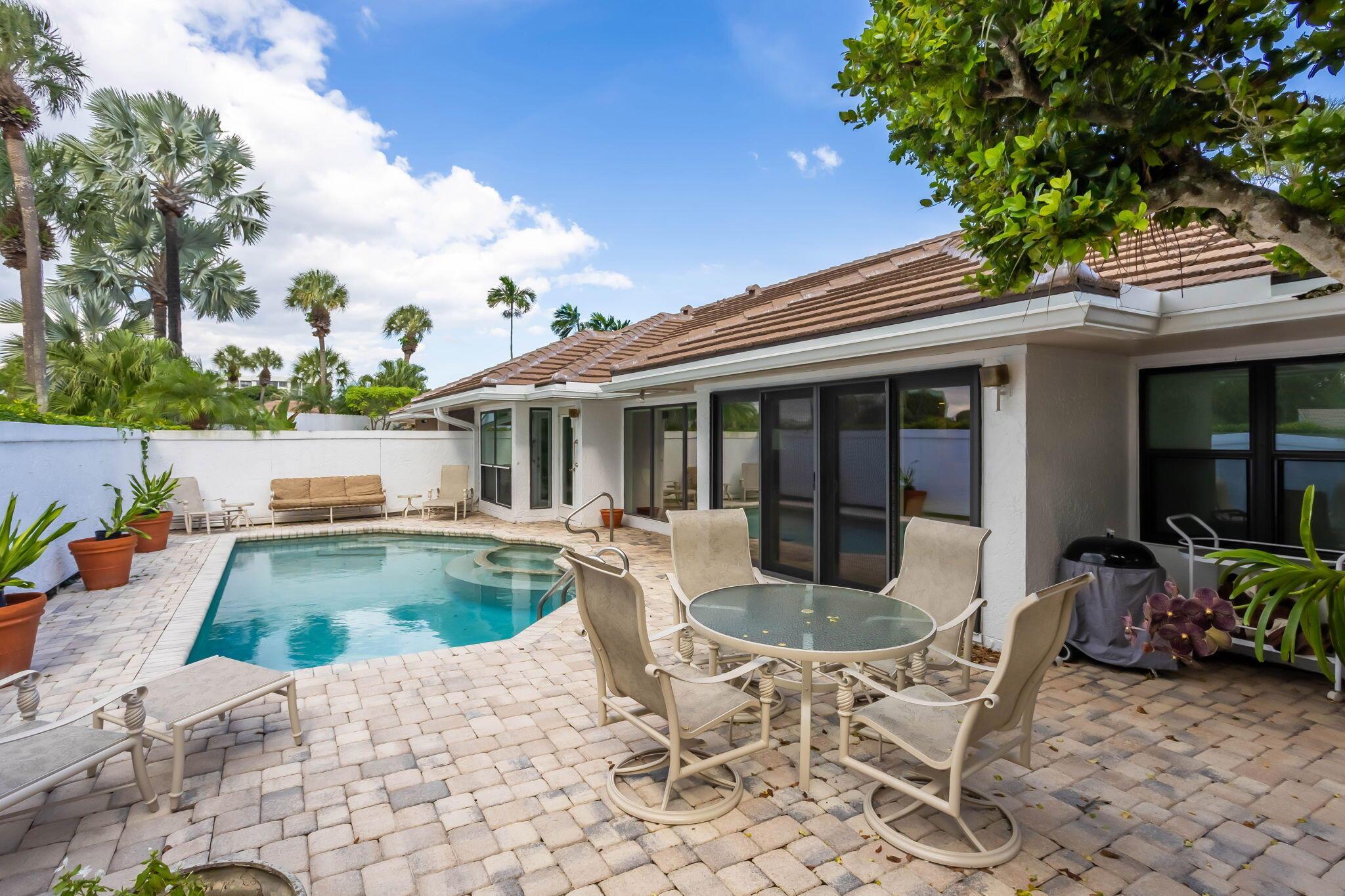 CYPRESS POINT VILLAS OF B - Residential