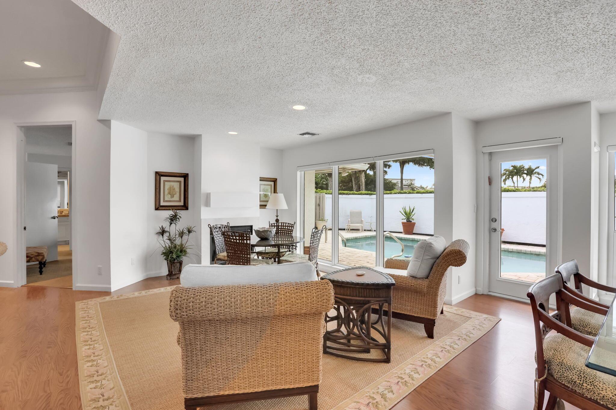 CYPRESS POINT VILLAS OF B - Residential