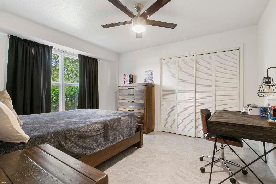 SADDLE TRAIL PARK OF WELLINGTON - Residential