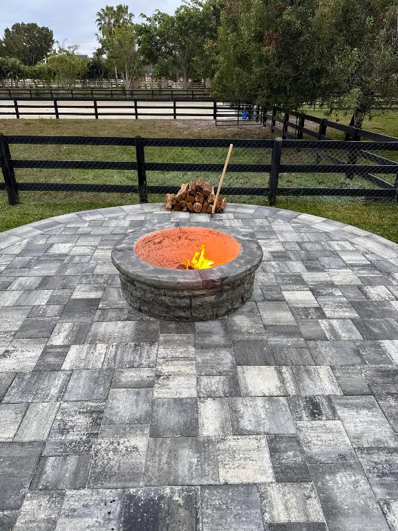 SADDLE TRAIL PARK OF WELLINGTON - Residential