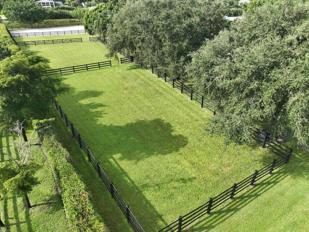 SADDLE TRAIL PARK OF WELLINGTON - Residential