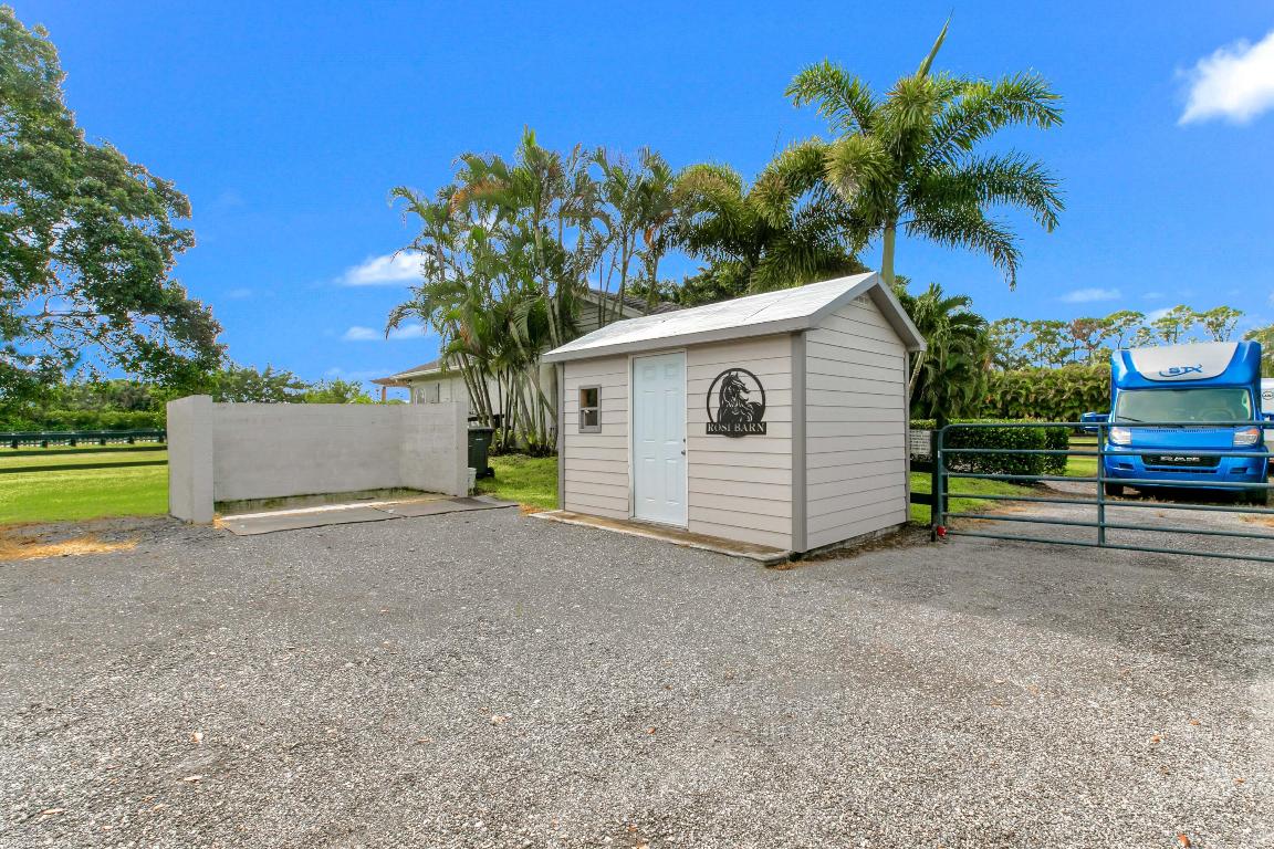 SADDLE TRAIL PARK OF WELLINGTON - Residential