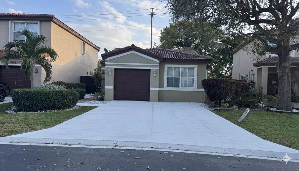 Photo of 4274 NW 1st Place, Deerfield Beach, FL 33442 (MLS # R11165577)