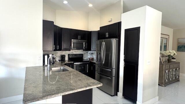 HAMMOCKS AT RIVERGLEN - Residential