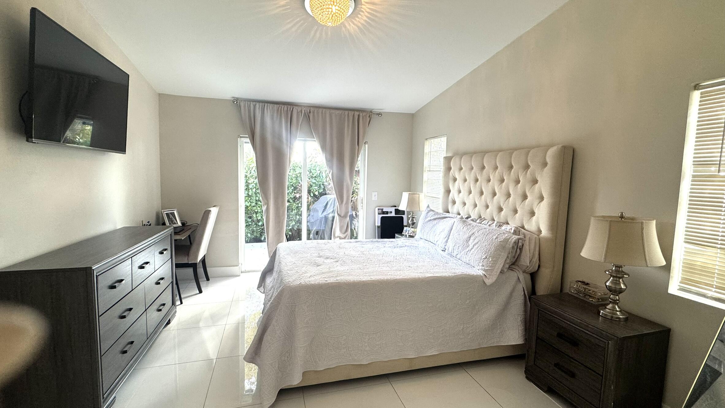 HAMMOCKS AT RIVERGLEN - Residential