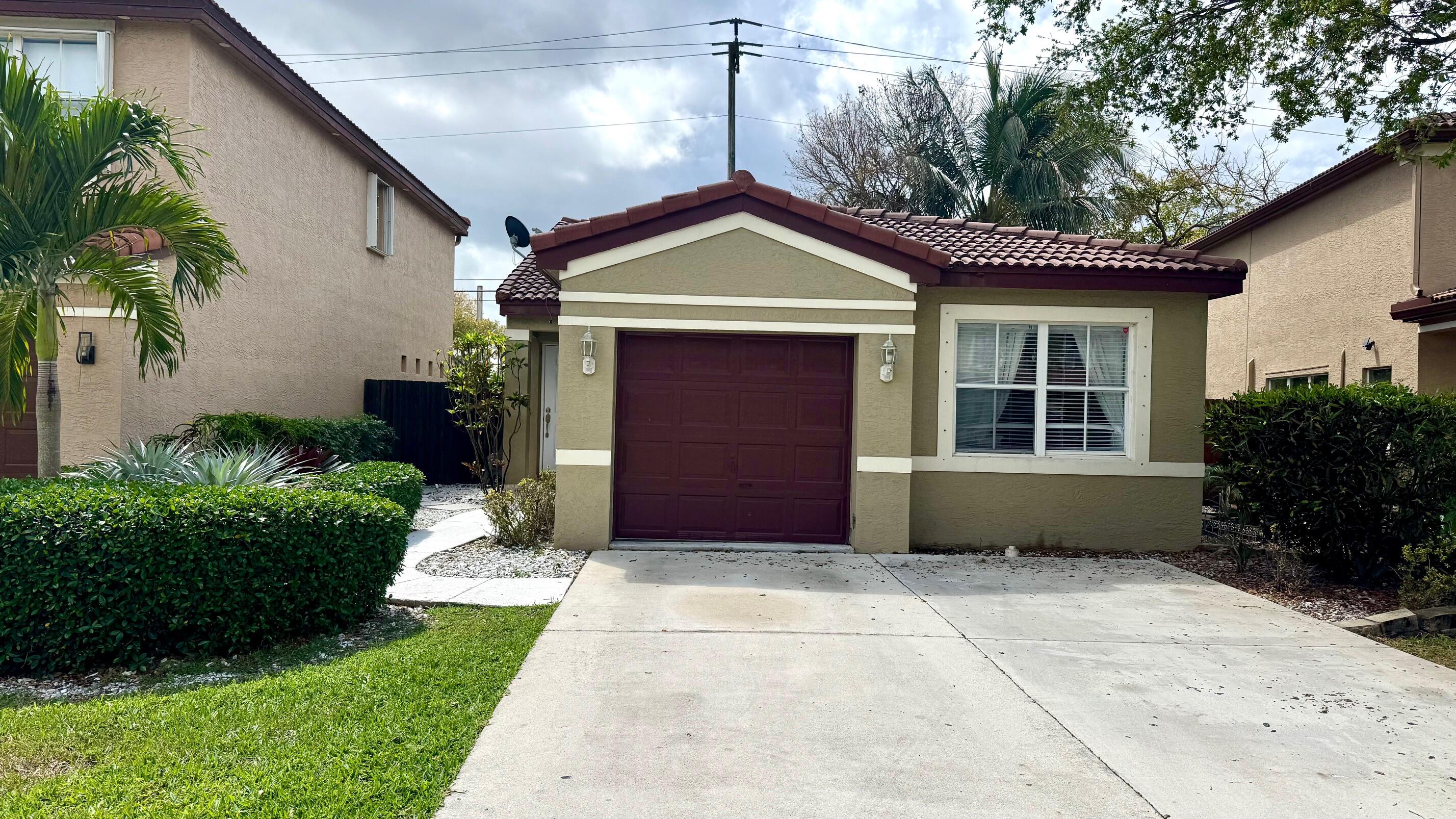 4274 NW 1st Place