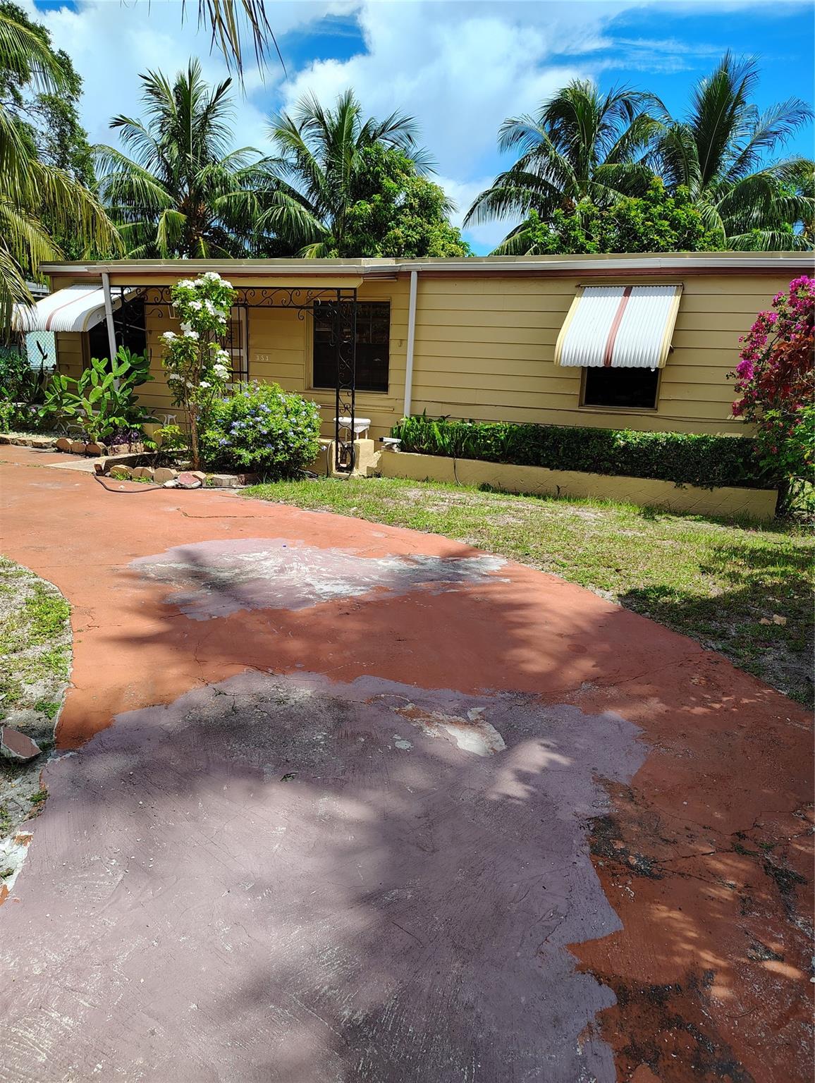 353 NE 160th Ter, Miami, FL, 33162/$389,900 2 353 NE 160th Ter
