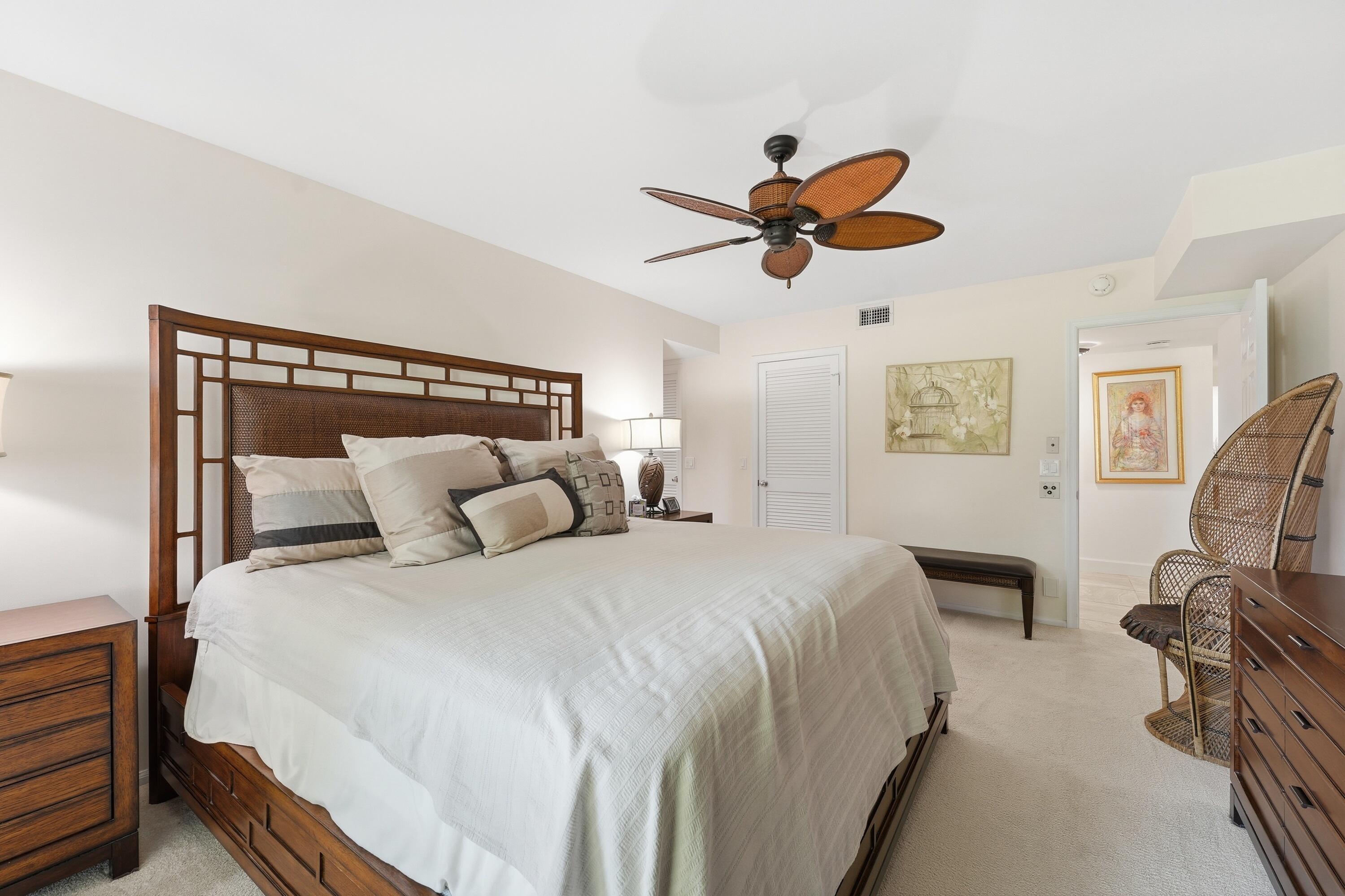 TRADERS CROSSING AT JONATHANS LANDING - Residential