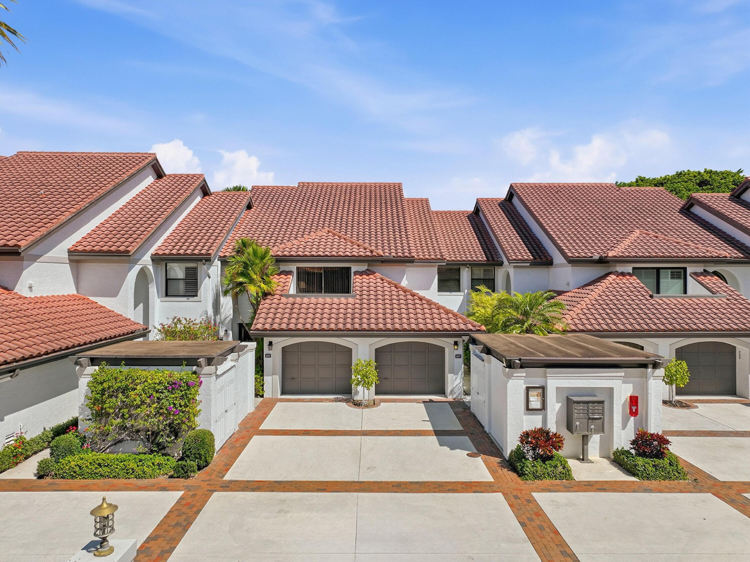 TRADERS CROSSING AT JONATHANS LANDING - Residential