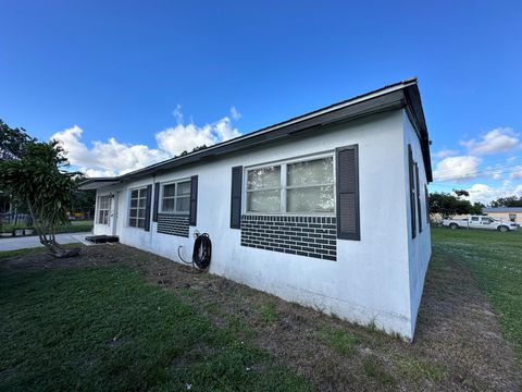 A home in Indiantown