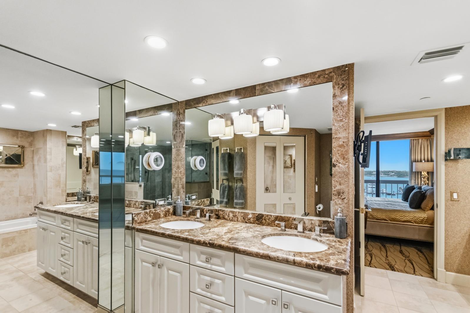 OLD PORT COVE COVE TOWER EAST - Residential