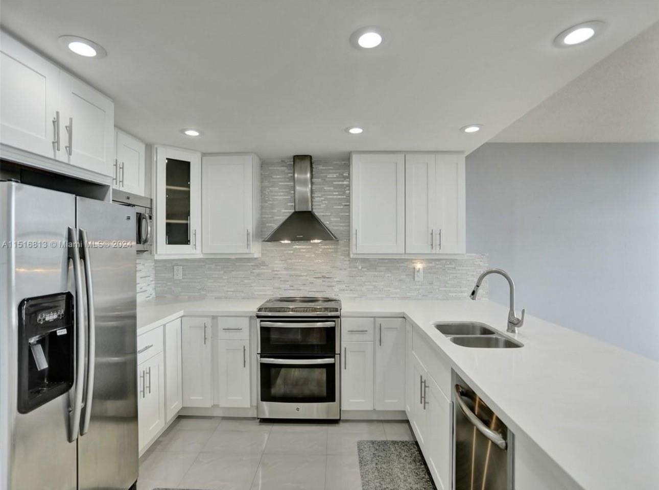 11930 N Bayshore Dr 601