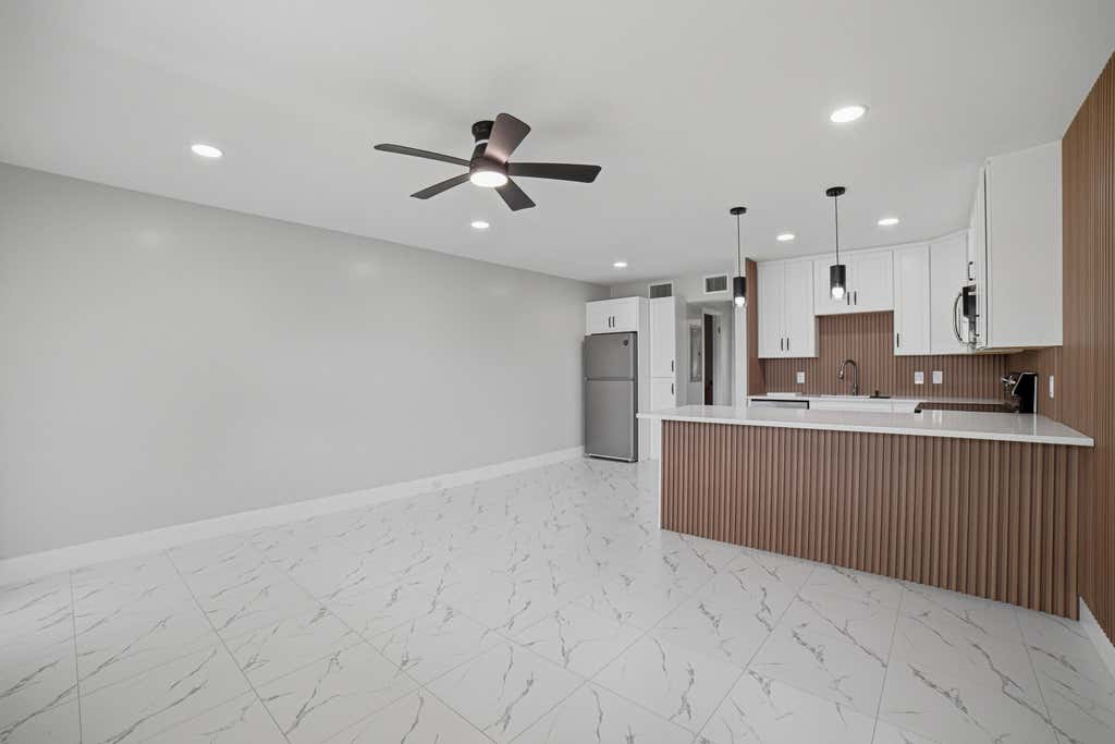 Photo of 350 Farnham Q #350, Deerfield Beach, FL 33442 (MLS # B26065596)