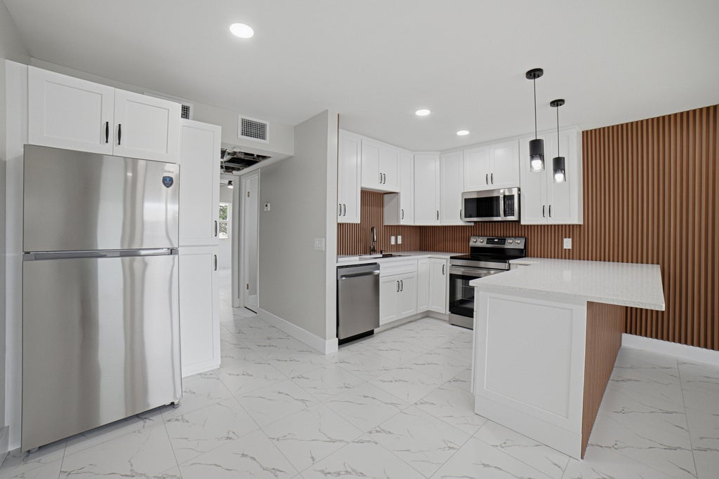 Photo of 350 Farnham Q #350, Deerfield Beach, FL 33442 (MLS # B26065596)