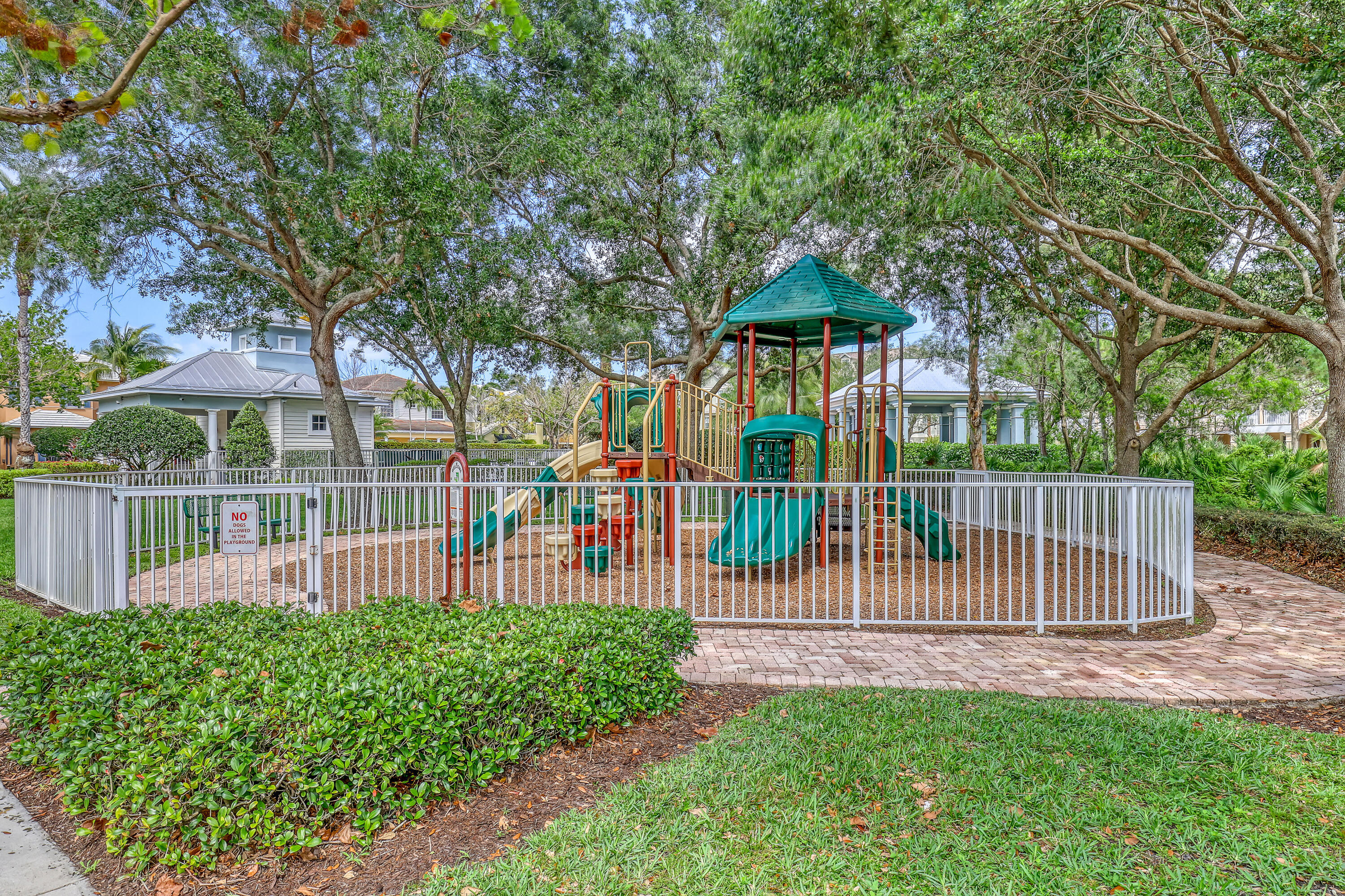 BOTANICA - Residential Lease