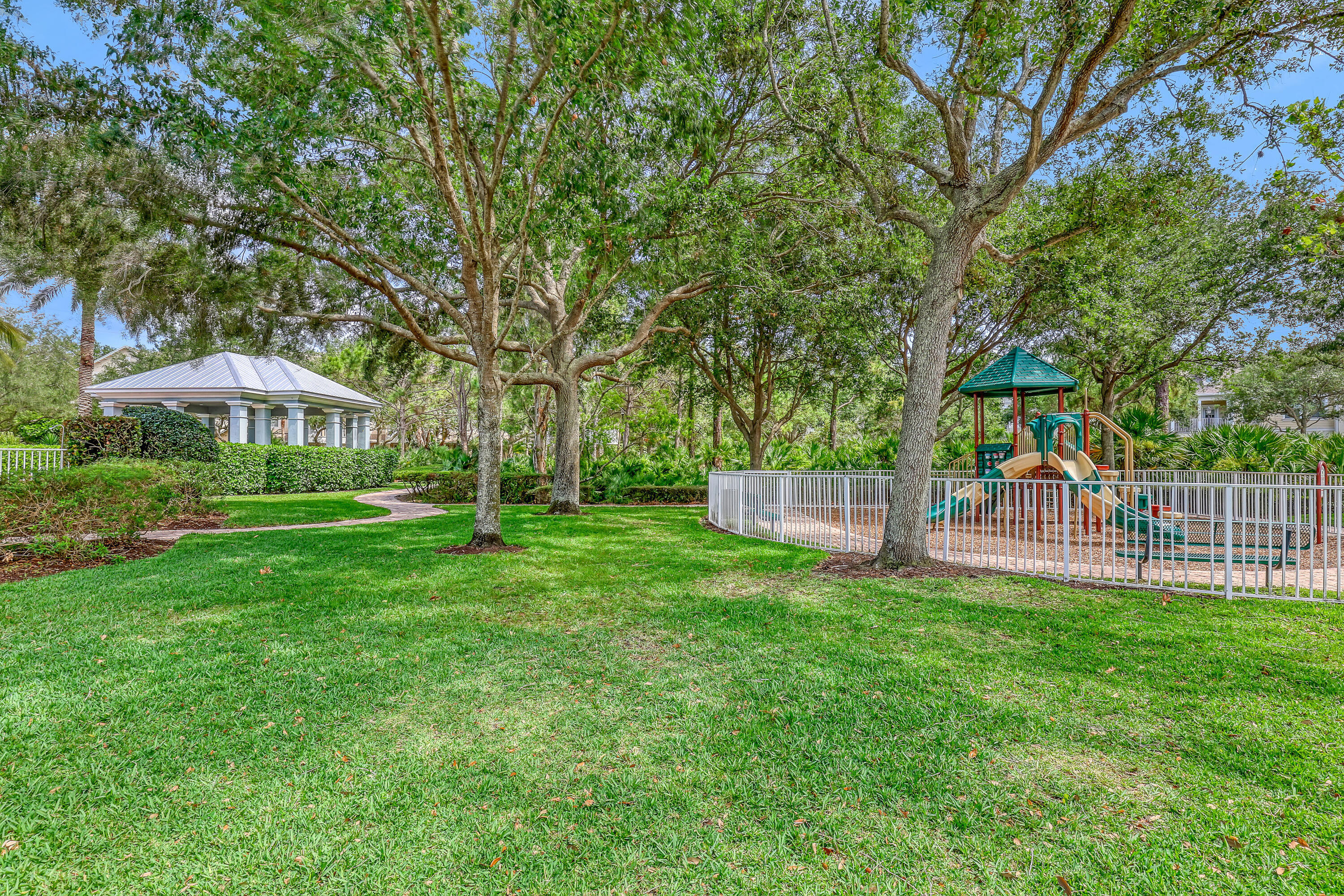 BOTANICA - Residential Lease