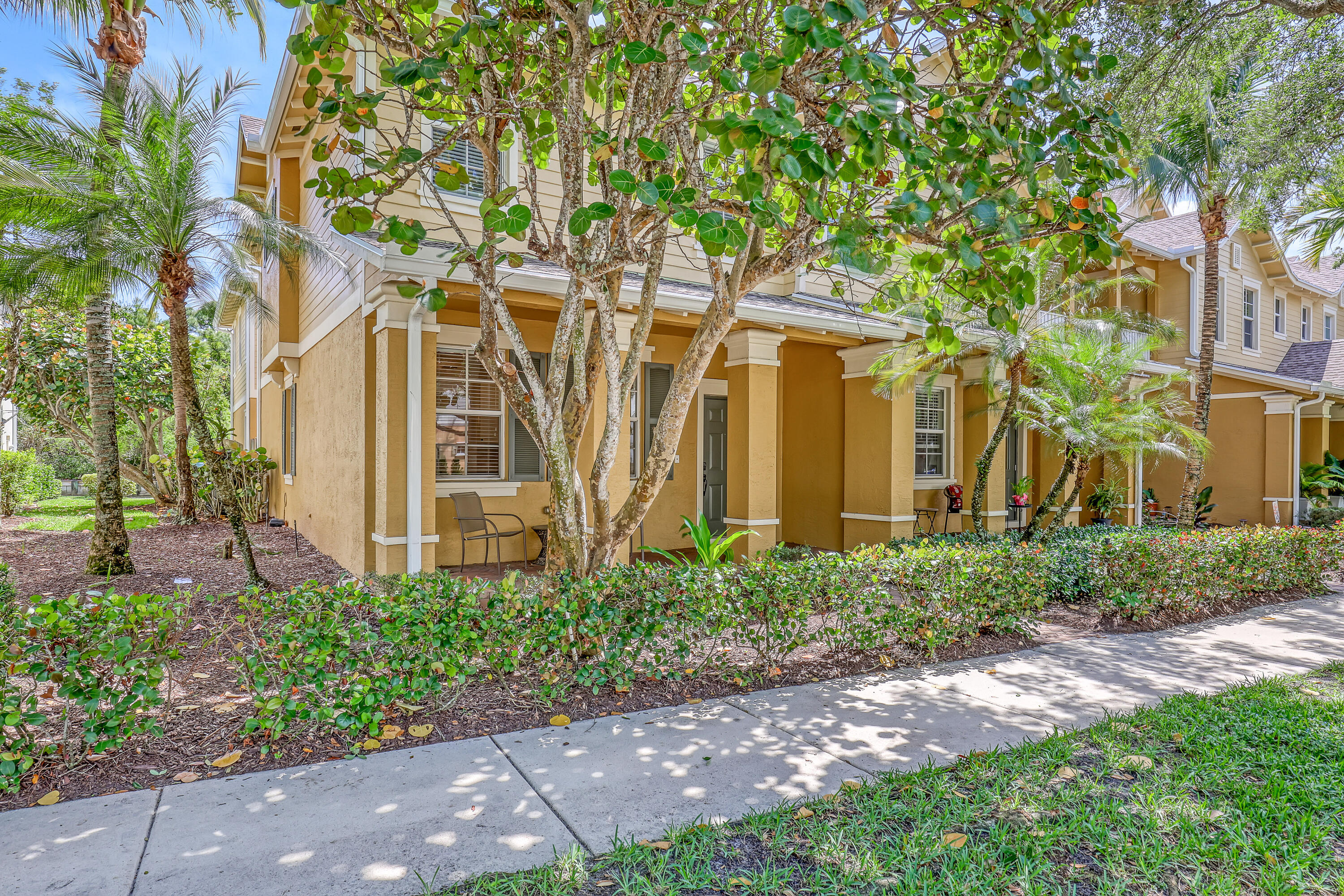 339 E Bay Cedar Circle
