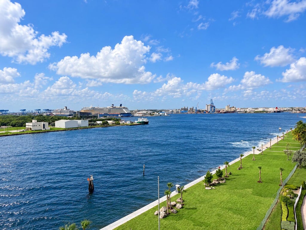 Photo of 2100 S OCEAN Drive #9M, Fort Lauderdale, FL 33316 (MLS # B26091714)