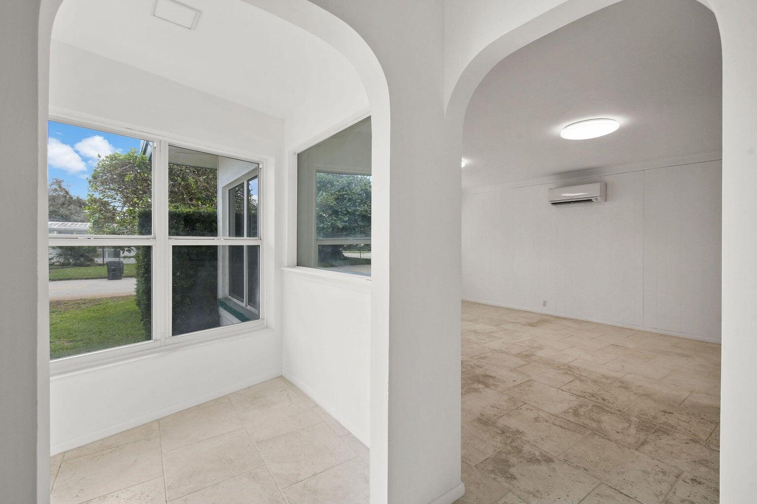 2301 N Lakeside Drive