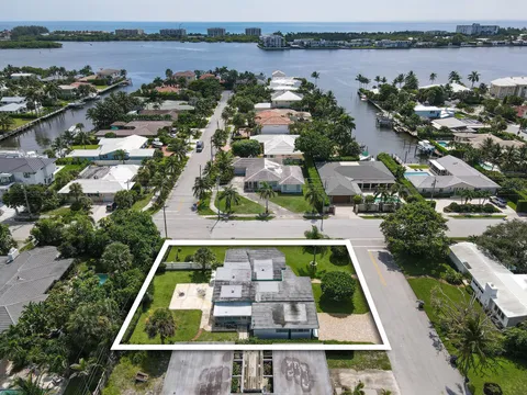 2301 N Lakeside Drive, Lake Worth Beach, FL 33460 - MLS#: R11069115