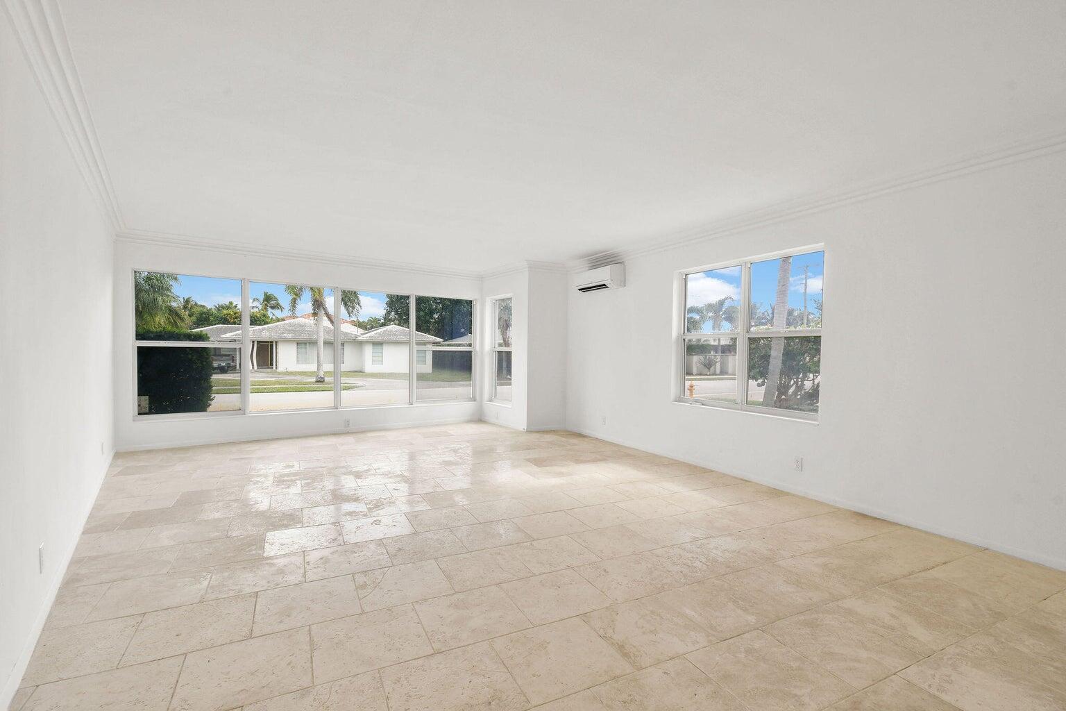 2301 N Lakeside Drive