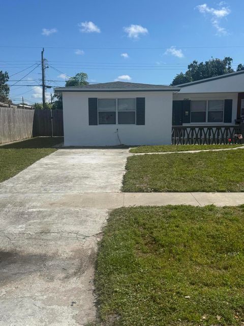 5042 Eadie Place West Palm Beach FL 33407
