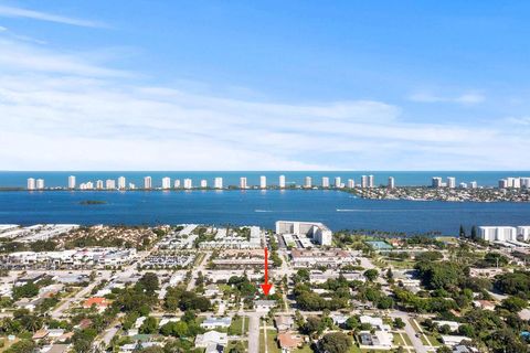 137 Hawthorne Drive Lake Park FL 33403