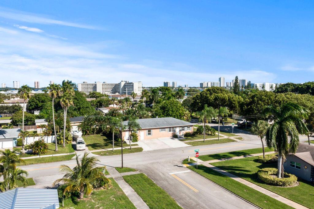 137 Hawthorne Drive