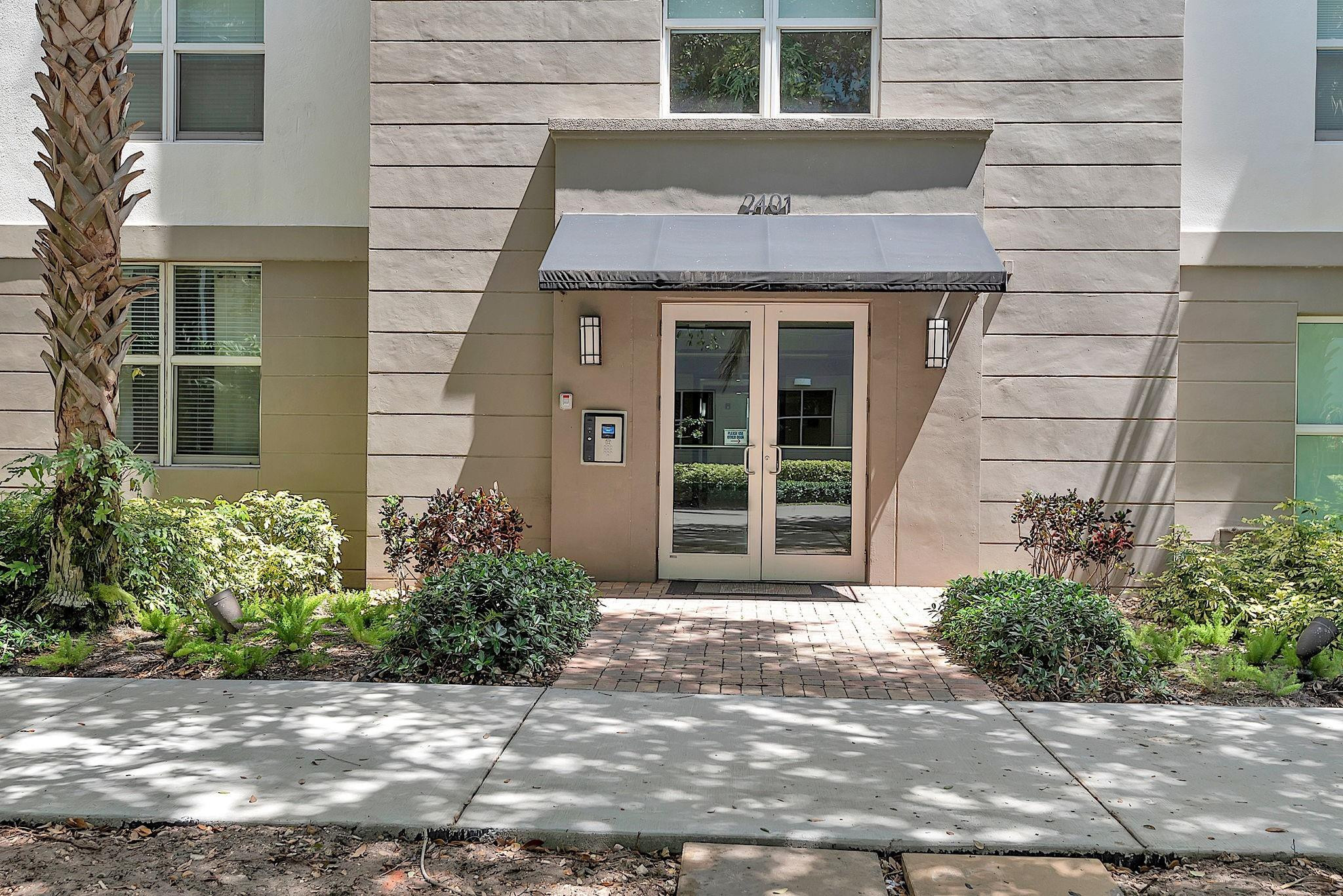 2401 NE 65th Street 502