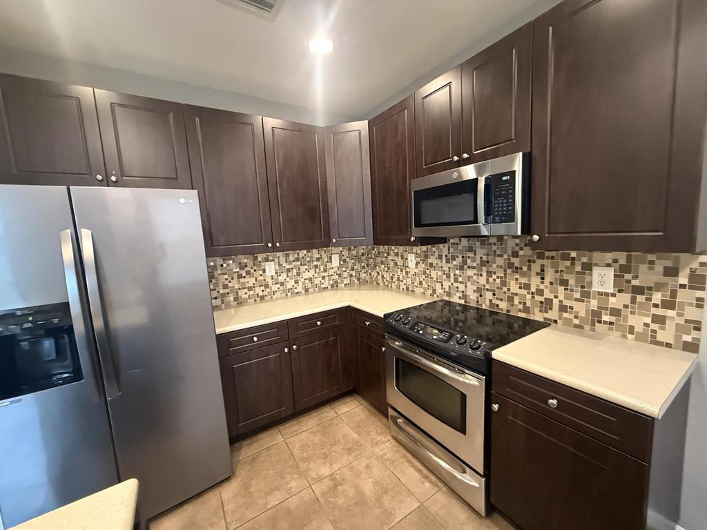 2851 W Prospect Road 502