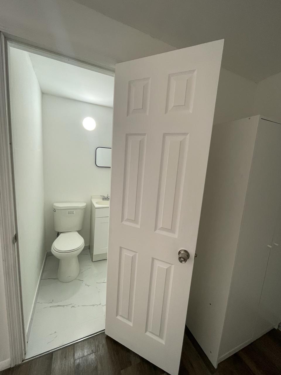 PERRYS ADD TO BROADVIEW C - Residential Lease