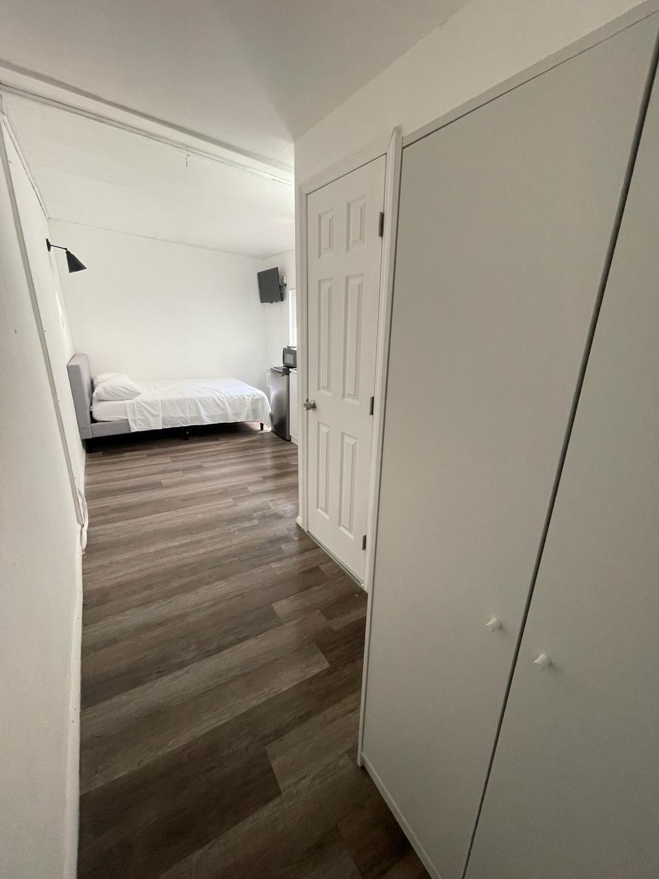 PERRYS ADD TO BROADVIEW C - Residential Lease