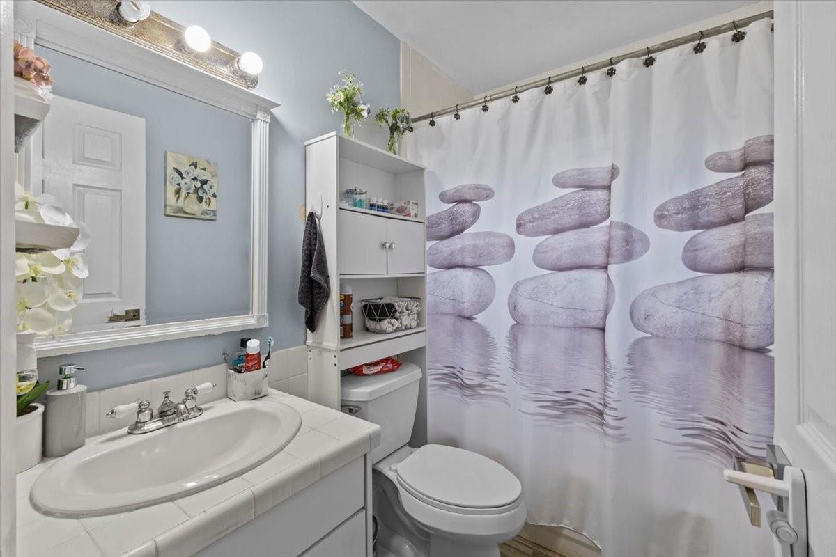 ANDICON-NOBEL TWO 152-50 - Residential