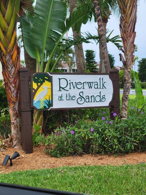 A home in Hutchinson Island