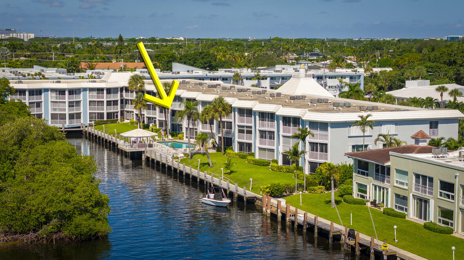 HARBOUR EAST HOUSE CONDO - Residential