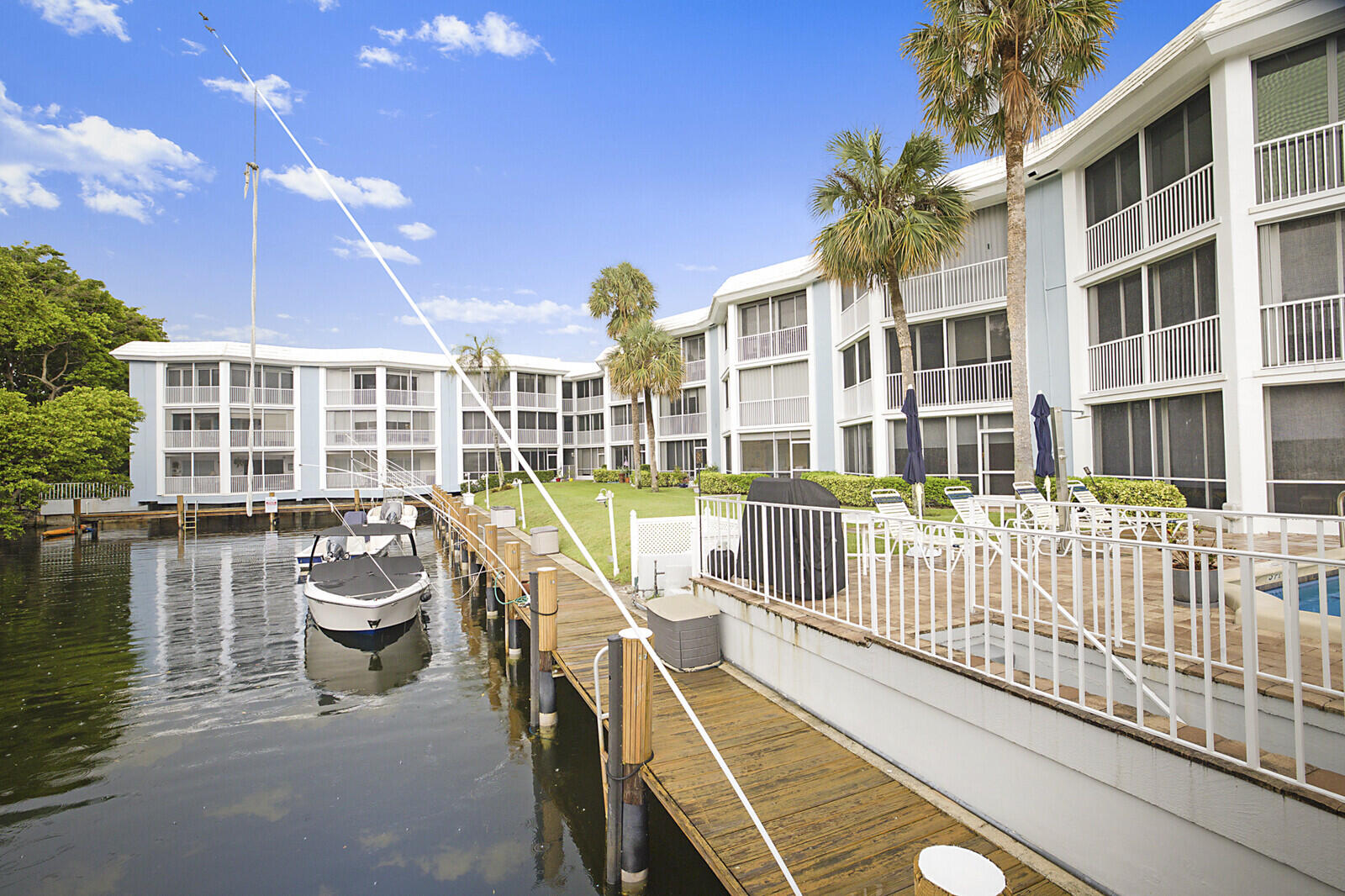 HARBOUR EAST HOUSE CONDO - Residential